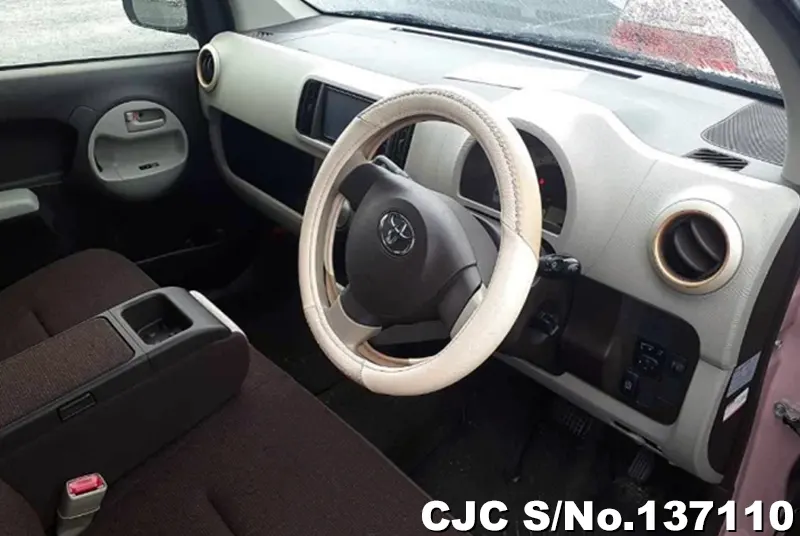2015 Toyota / Passo Stock No. 137110