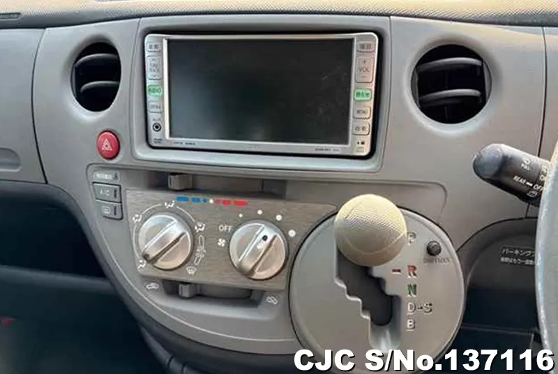 2008 Toyota / Sienta Stock No. 137116
