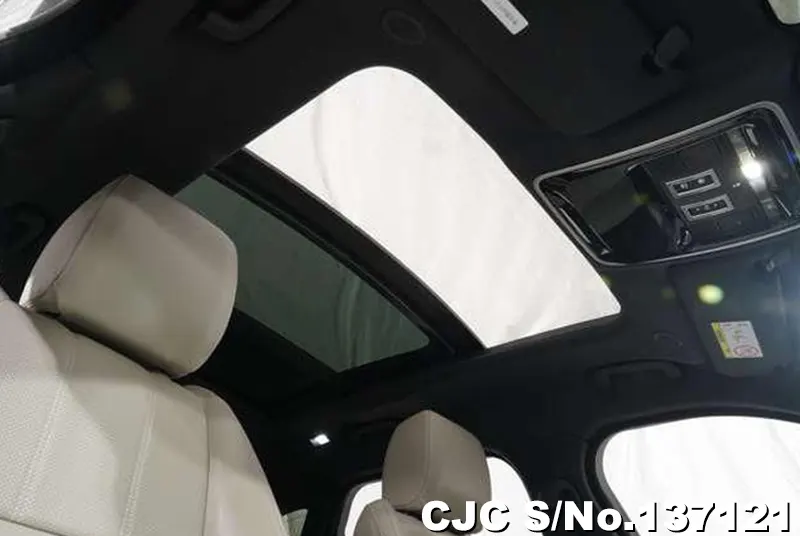 2023 Land Rover / Range Rover / Velar Stock No. 137121