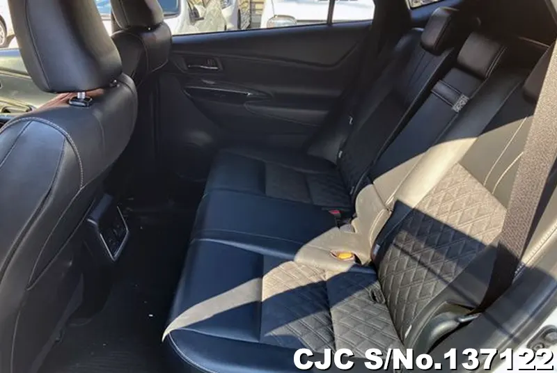 2019 Toyota / Harrier Stock No. 137122
