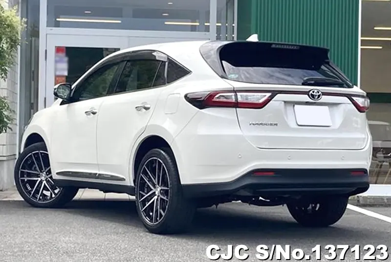 2019 Toyota / Harrier Stock No. 137123