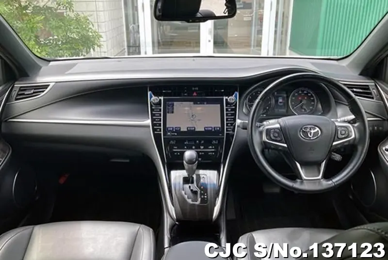 2019 Toyota / Harrier Stock No. 137123