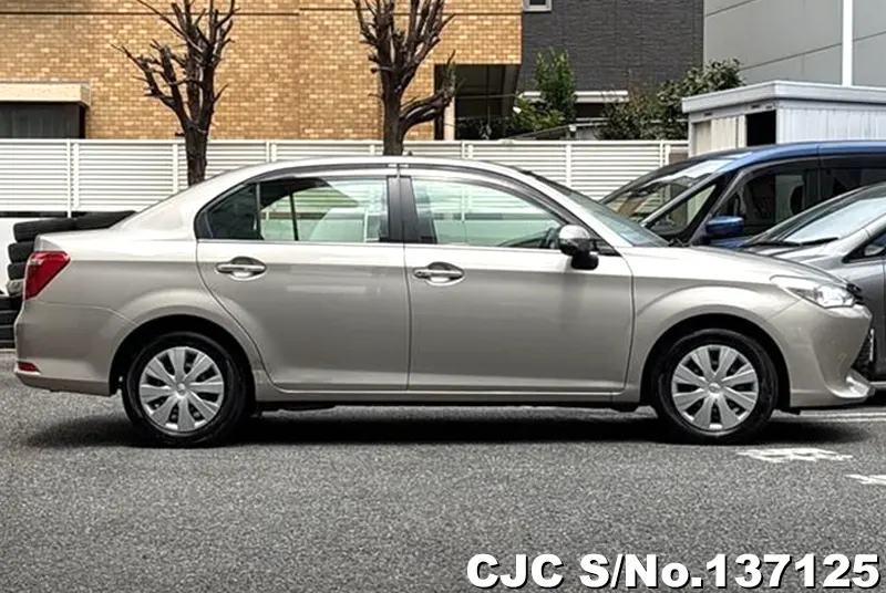 2016 Toyota / Corolla Axio Stock No. 137125