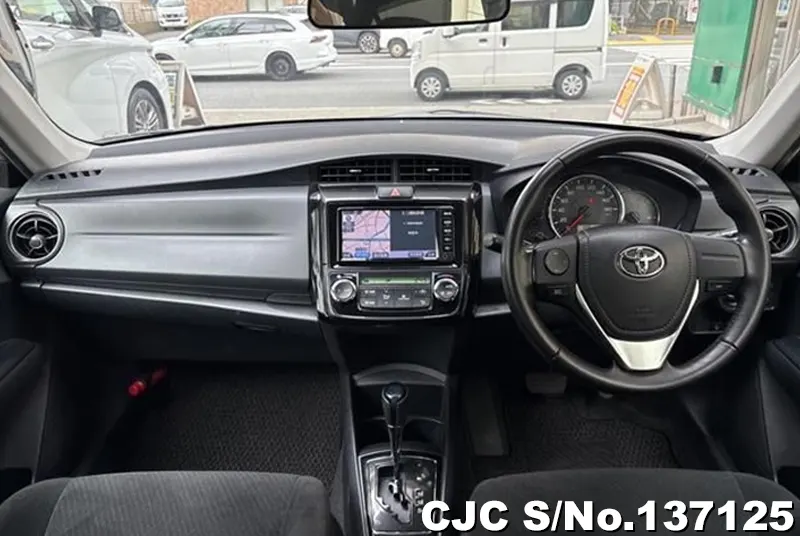 2016 Toyota / Corolla Axio Stock No. 137125