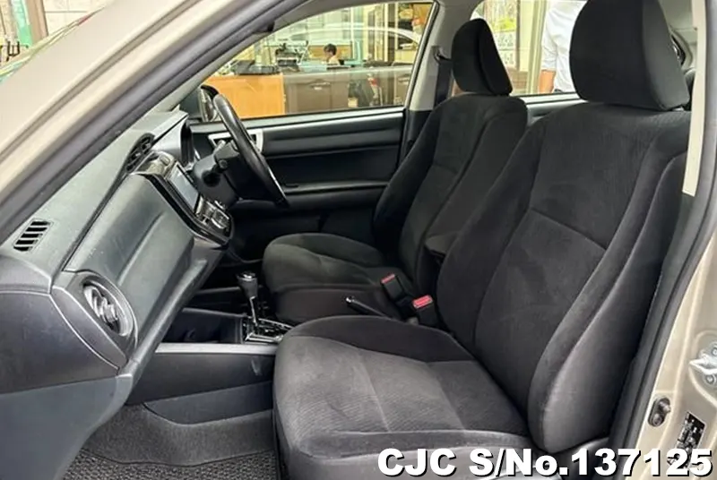 2016 Toyota / Corolla Axio Stock No. 137125