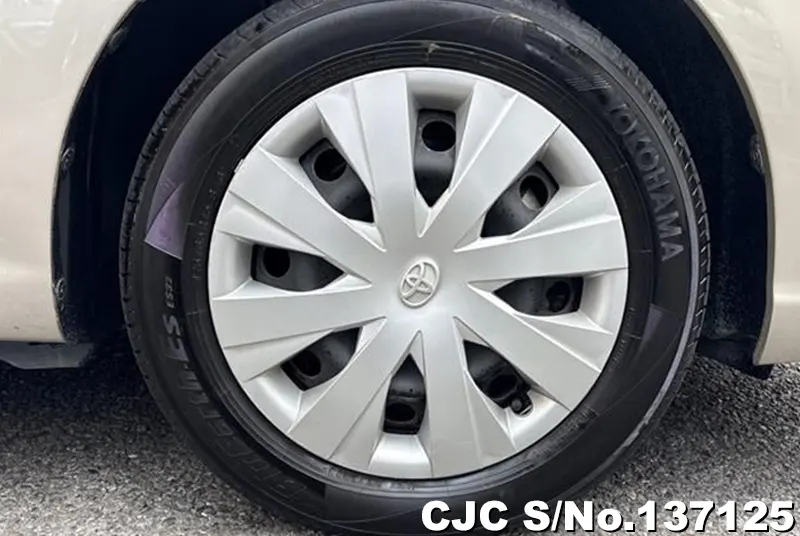 2016 Toyota / Corolla Axio Stock No. 137125