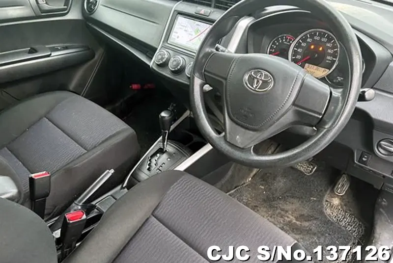 2016 Toyota / Corolla Fielder Stock No. 137126