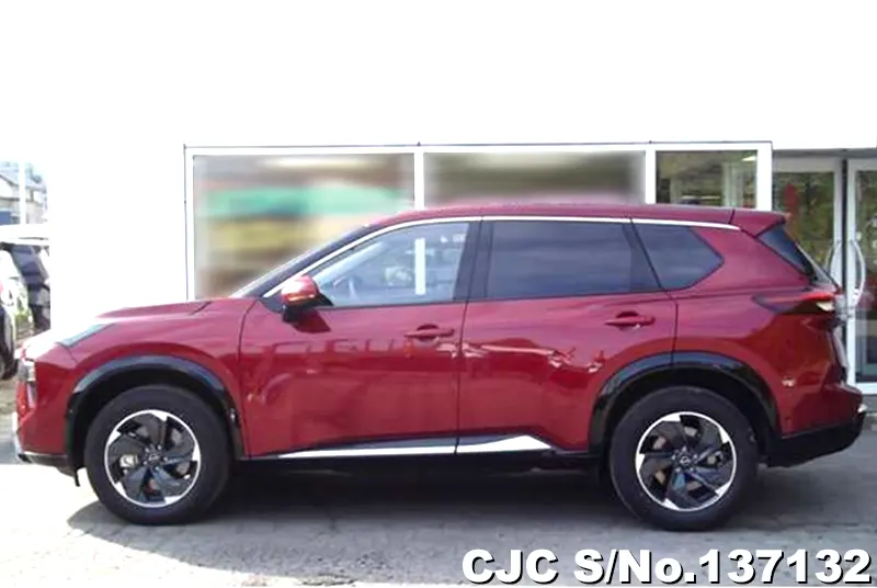 2025 Nissan / X-Trail Stock No. 137132