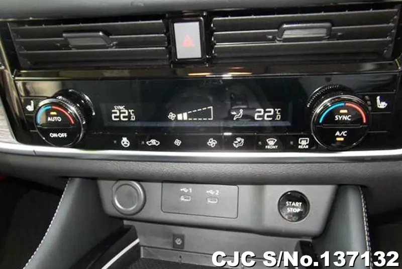 2025 Nissan / X-Trail Stock No. 137132