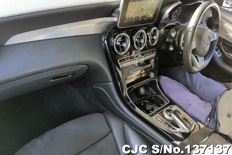 2017 Mercedes Benz / GLC Class Stock No. 137137