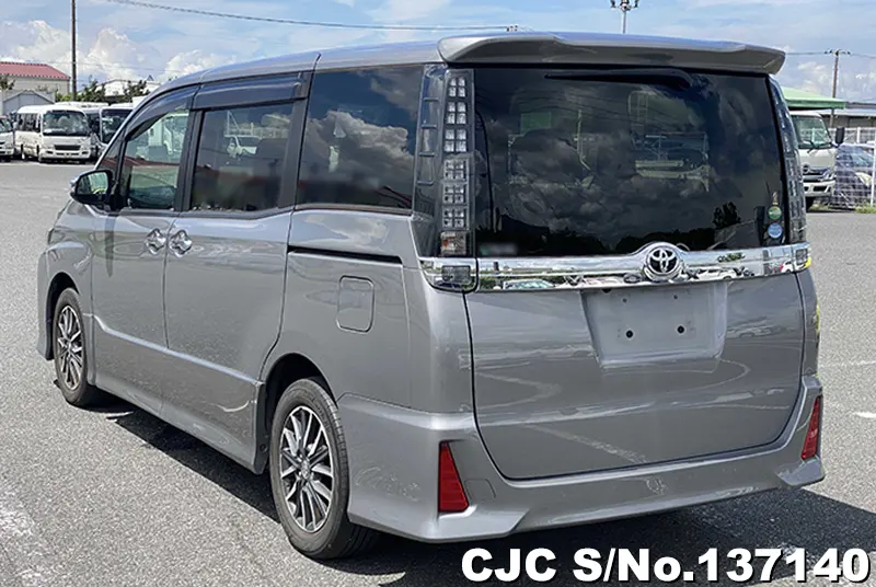 2017 Toyota / Voxy Stock No. 137140
