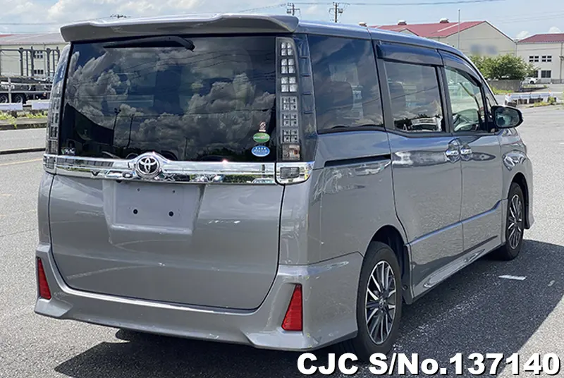 2017 Toyota / Voxy Stock No. 137140