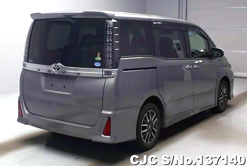 2017 Toyota / Voxy Stock No. 137140