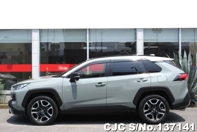 2021 Toyota / Rav4 Stock No. 137141