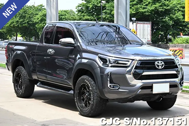 2022 Toyota / Hilux / Revo Stock No. 137151