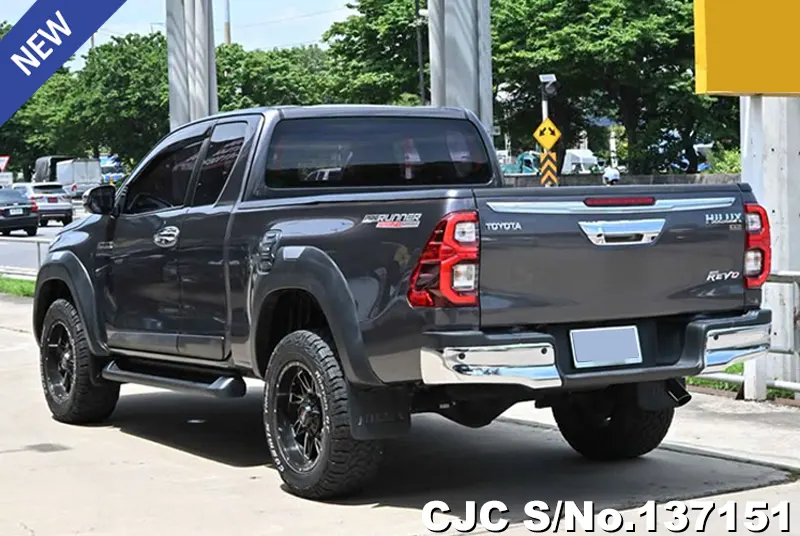 2022 Toyota / Hilux / Revo Stock No. 137151