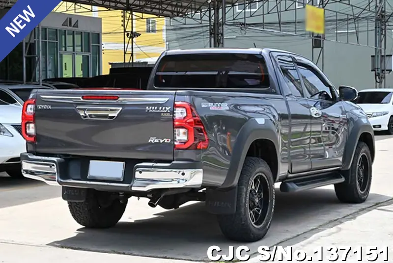 2022 Toyota / Hilux / Revo Stock No. 137151