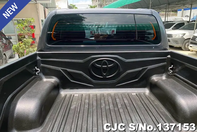 2021 Toyota / Hilux / Revo Stock No. 137153