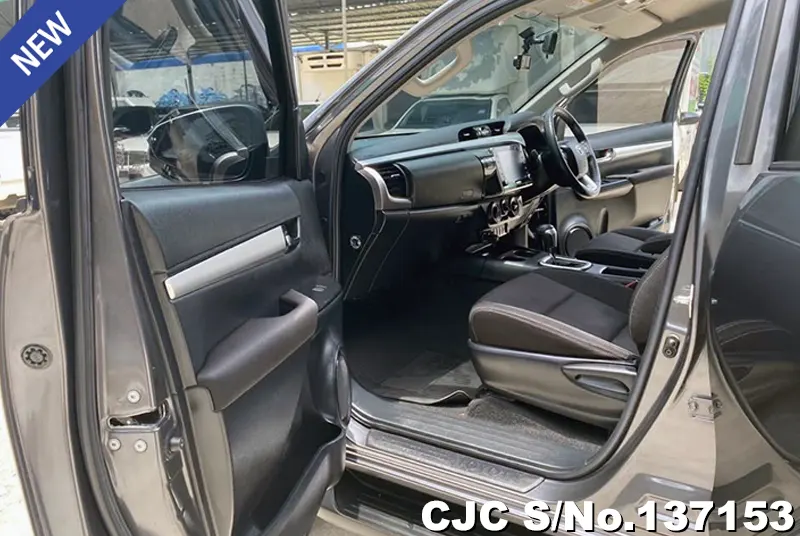 2021 Toyota / Hilux / Revo Stock No. 137153