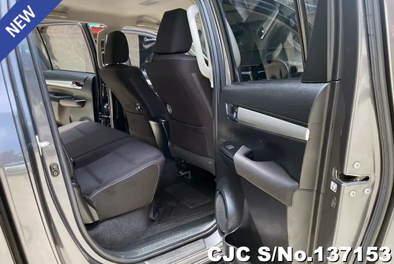 2021 Toyota / Hilux / Revo Stock No. 137153