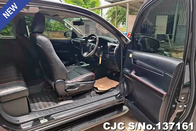 2016 Toyota / Hilux / Revo Stock No. 137161