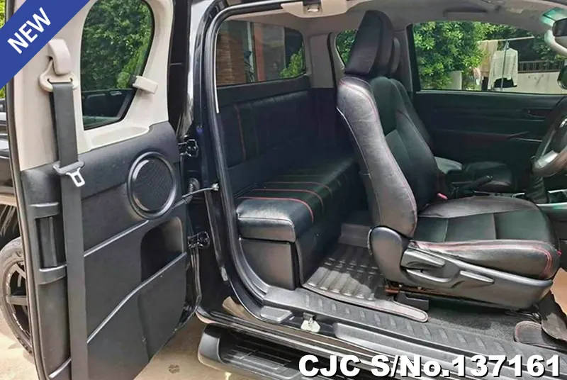2016 Toyota / Hilux / Revo Stock No. 137161