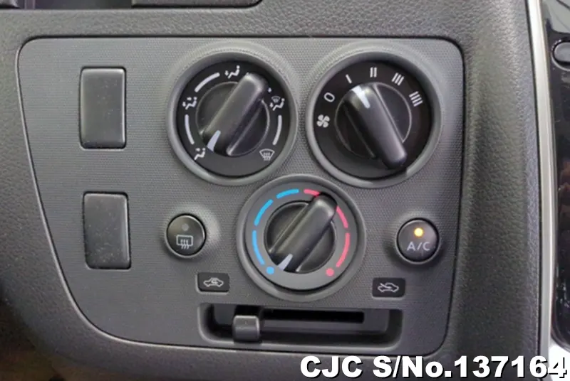 2026 Nissan / Caravan Stock No. 137164