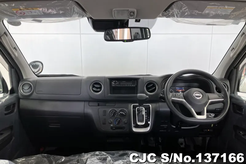 2026 Nissan / Caravan Stock No. 137166