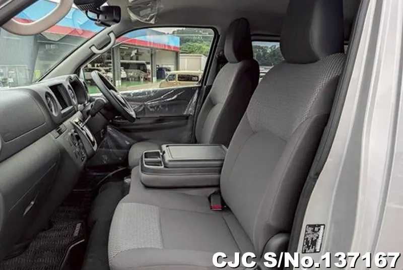 2026 Nissan / Caravan Stock No. 137167