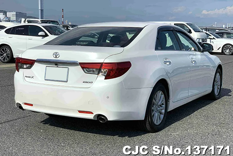 Toyota Mark X in White for Sale Image 2