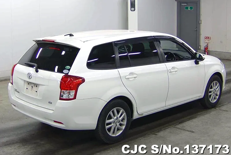 2013 Toyota / Corolla Fielder Stock No. 137173