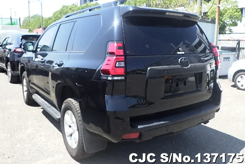 Toyota Land Cruiser Prado in Black for Sale Image 1