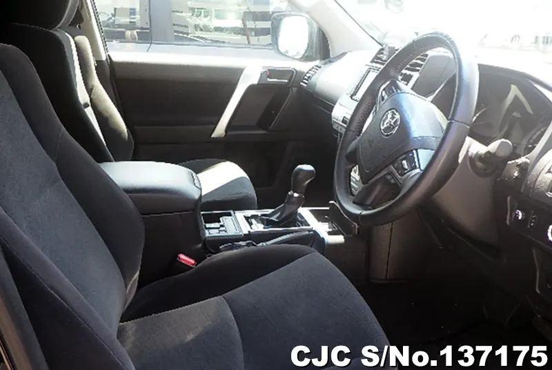 Toyota Land Cruiser Prado in Black for Sale Image 6