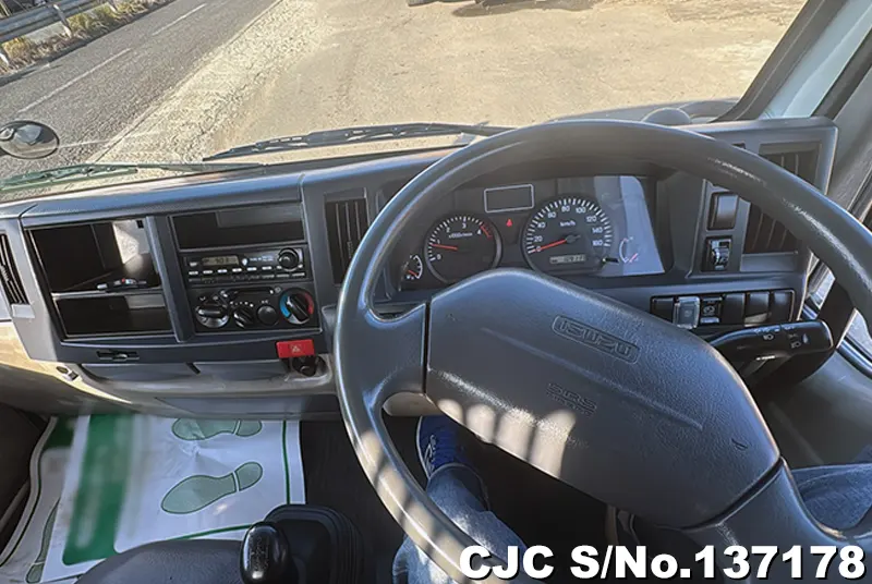 2012 Isuzu / Elf Stock No. 137178
