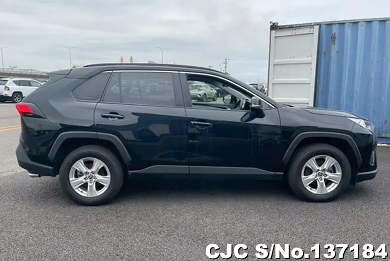 2019 Toyota / Rav4 Stock No. 137184