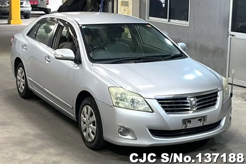 Toyota / Premio 2012