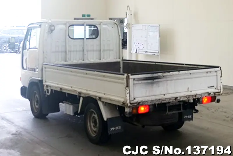 1992 Nissan / Atlas Stock No. 137194