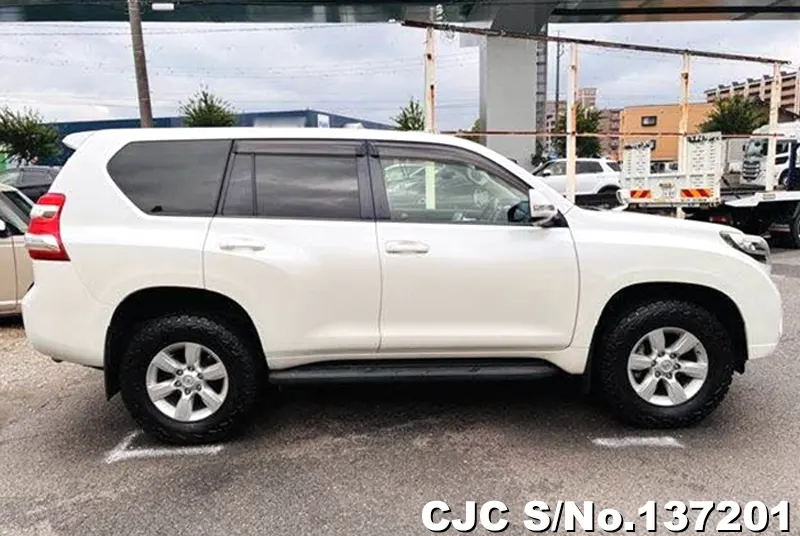2015 Toyota / Land Cruiser Prado Stock No. 137201