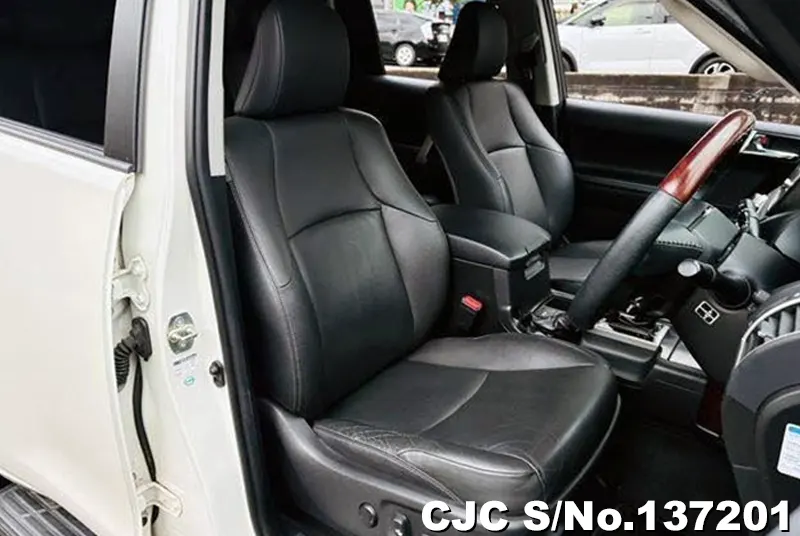 2015 Toyota / Land Cruiser Prado Stock No. 137201