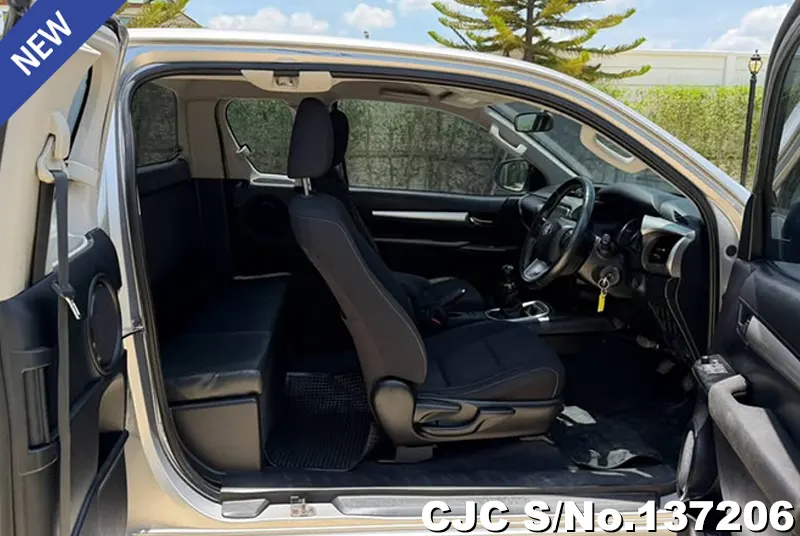 2021 Toyota / Hilux / Revo Stock No. 137206