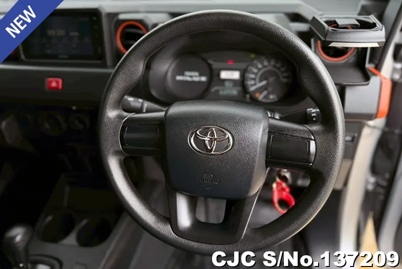 Toyota Hilux in Silver for Sale Image 11