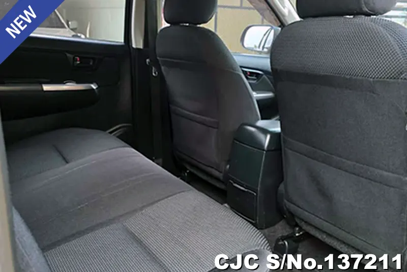 Toyota Hilux in Black for Sale Image 9