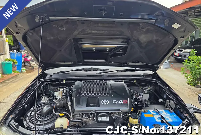 Toyota Hilux in Black for Sale Image 12