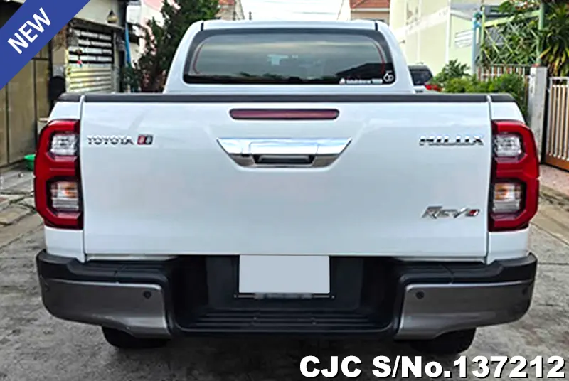 Toyota Hilux in White for Sale Image 5