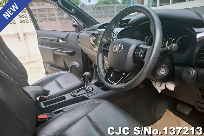 Toyota Hilux in Black for Sale Image 7