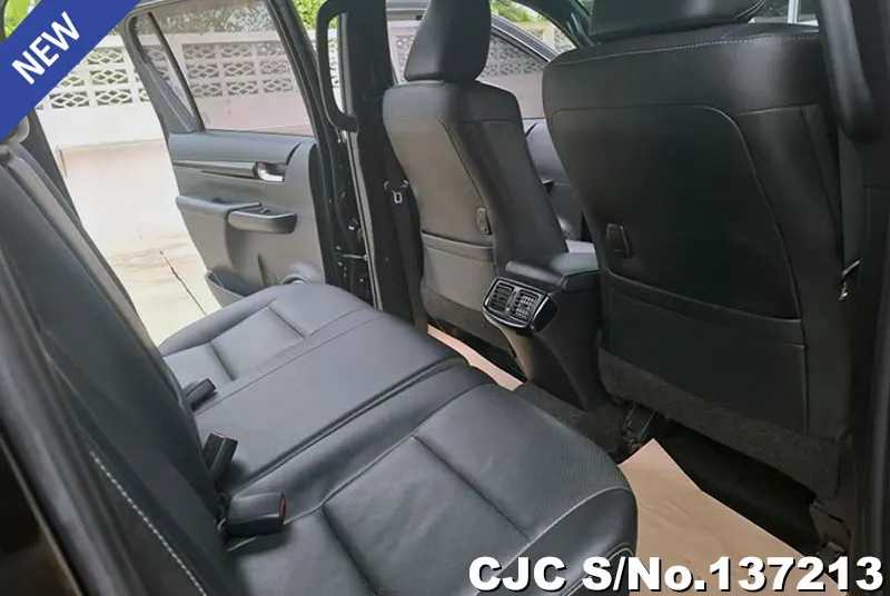 Toyota Hilux in Black for Sale Image 9