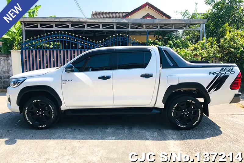 Toyota Hilux in White for Sale Image 6