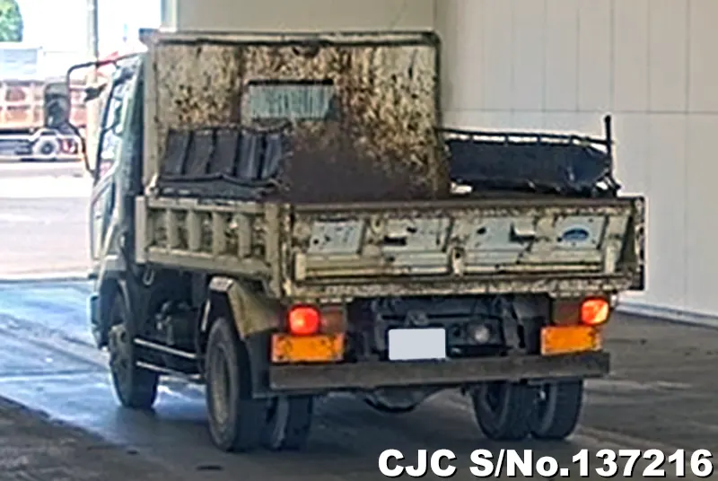 2010 Mitsubishi / Fuso Stock No. 137216