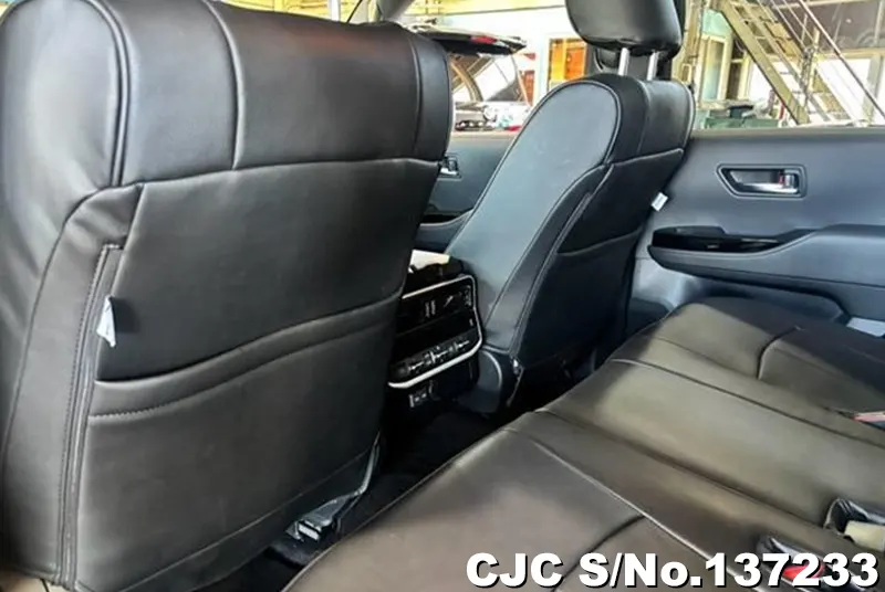 2024 Toyota / Land Cruiser Stock No. 137233
