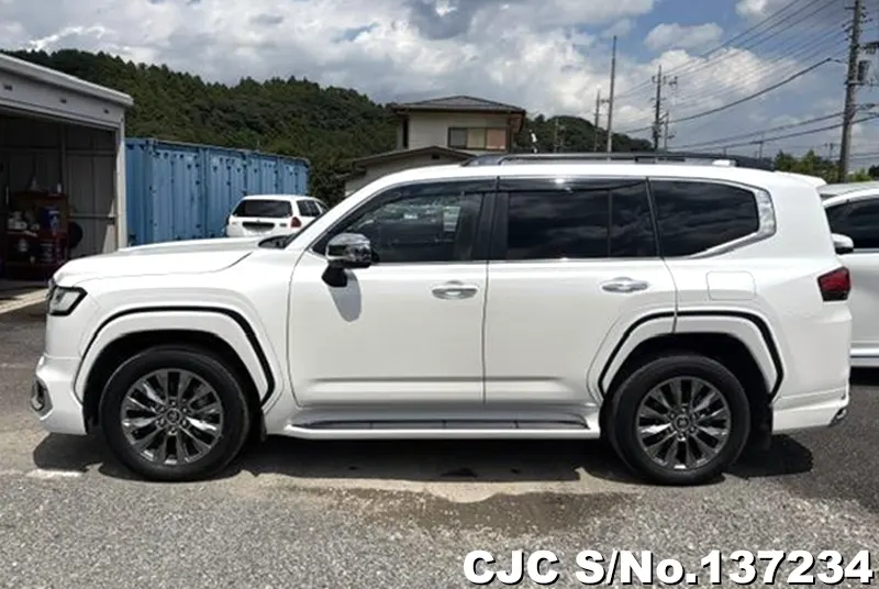 2024 Toyota / Land Cruiser Stock No. 137234